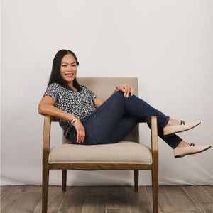 Meet your Posher, Melanie.